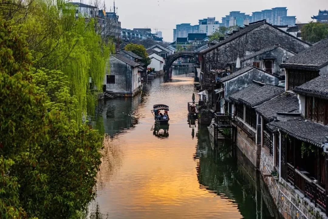 How to Visit Jiangnan Water Towns from Shanghai?