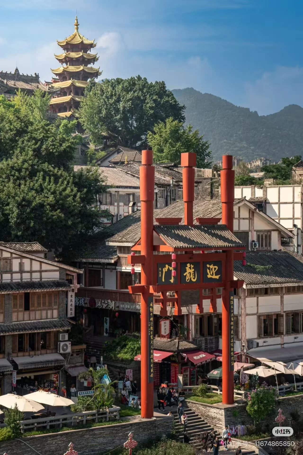 What to Eat and See in Ciqikou Old Town?